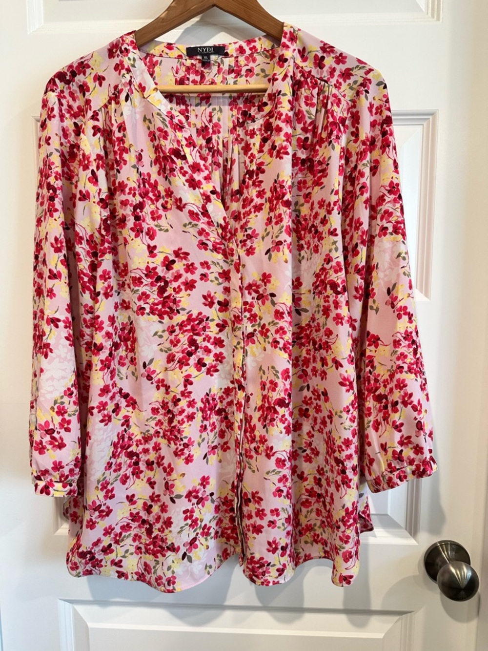 NYDJ Pintuck Blouse XL Floral Summer Wind - EUC
